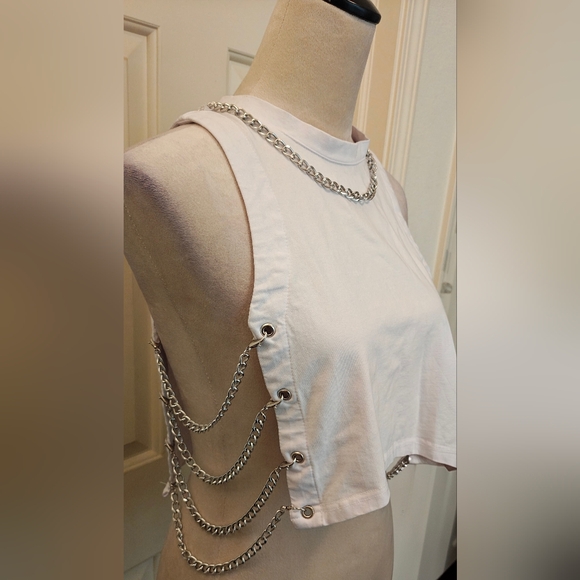 Akira I Got Bands Chain Detail Tank Top. - Picture 2 of 11